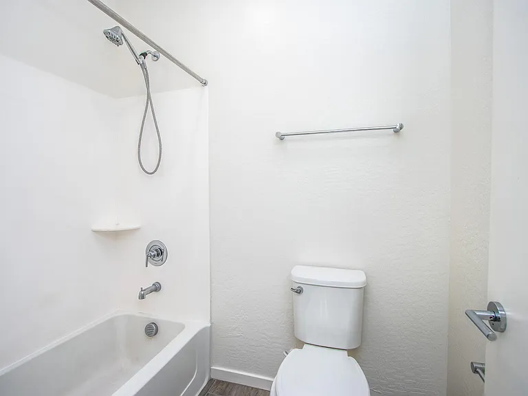 2nd Floor Bathroom