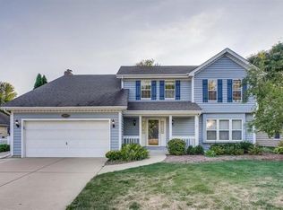 3207 Darwin St, Naperville, IL 60564