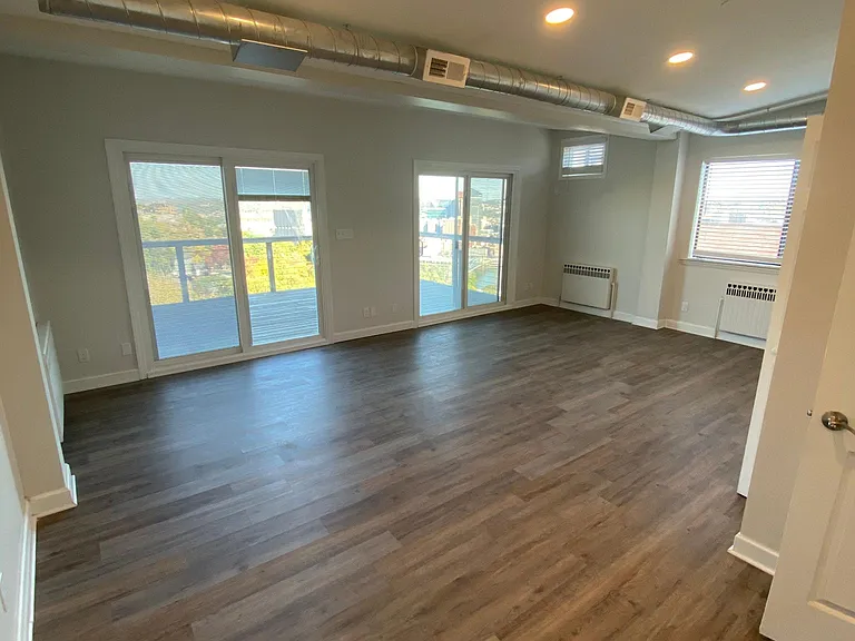 428 William St #1 — Photo 15