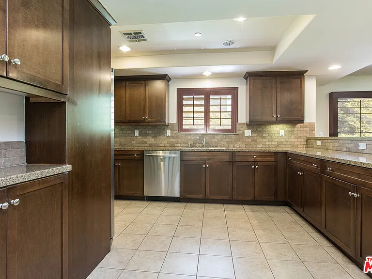 7249 Franklin Ave #201 — Photo 8