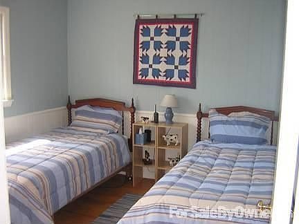 2nd Upstairs Bedroom