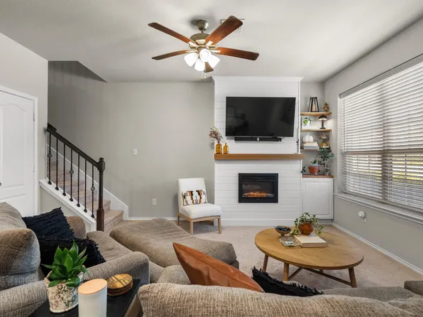 3541 Cricket Dr, Denton, TX 76207