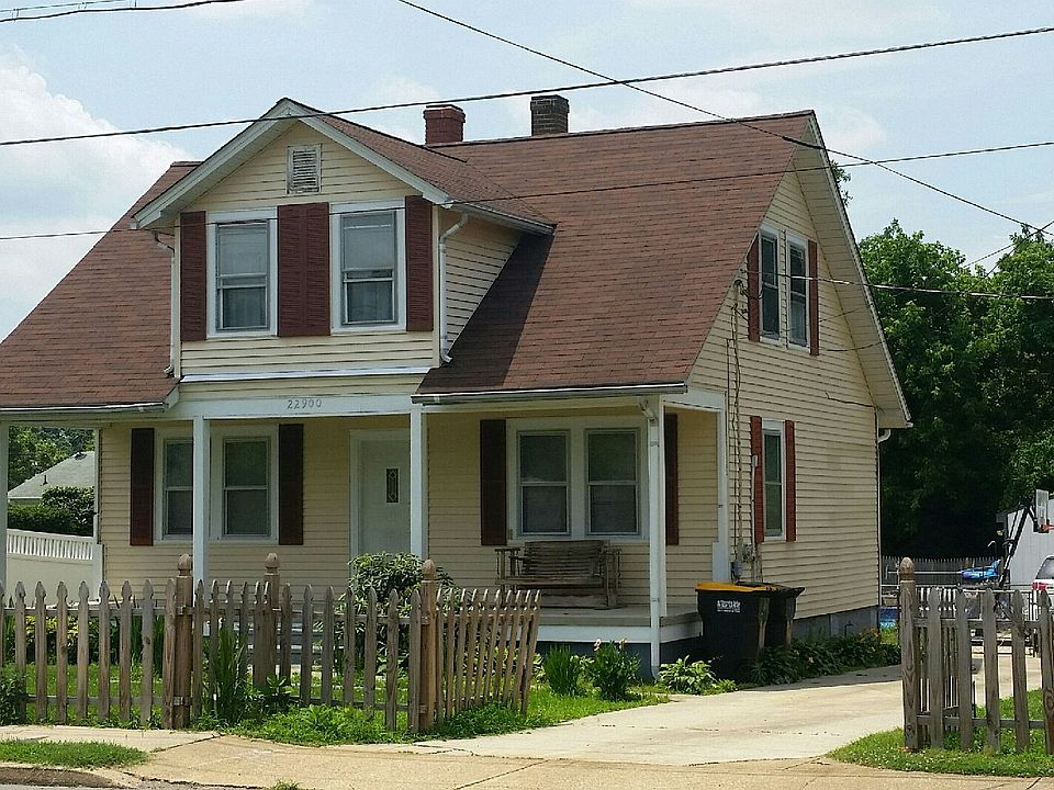 1st image of 22900 Lawrence Ave