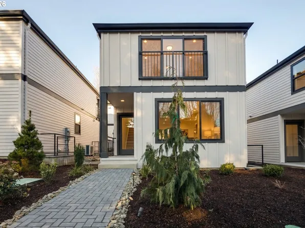 247 E Ave, Lake Oswego, OR 97034