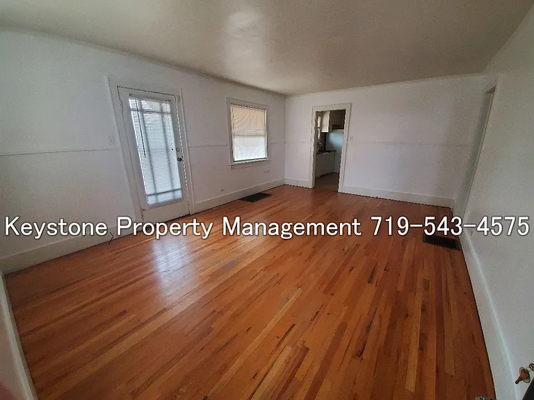 1108 Jones Ave — Photo 3