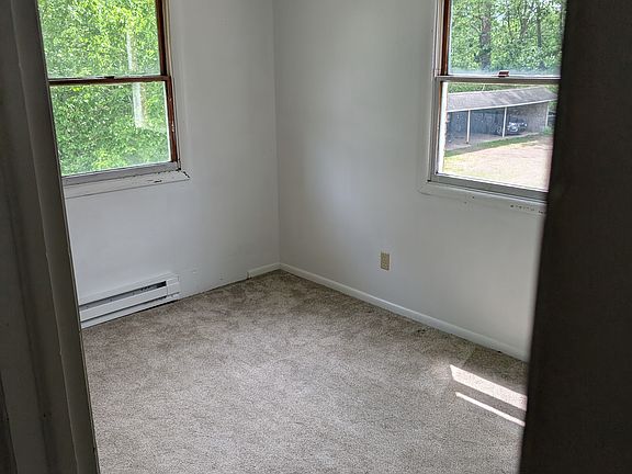 5th image of 292 Kennedy St #4