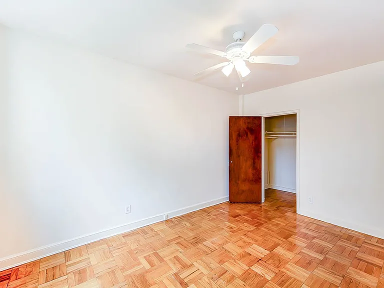 1380 Fort Stevens Dr NW — Photo 8
