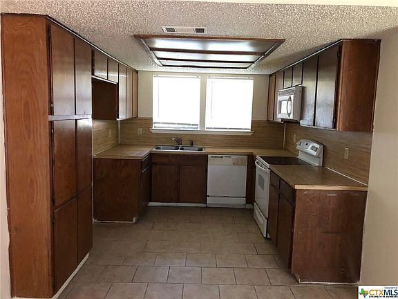5th image of 4406 Mountain View Dr