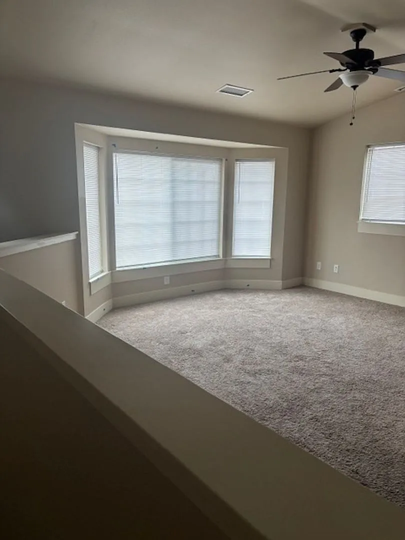 Charming 3BR Townhome in Lebanon — Photo 4