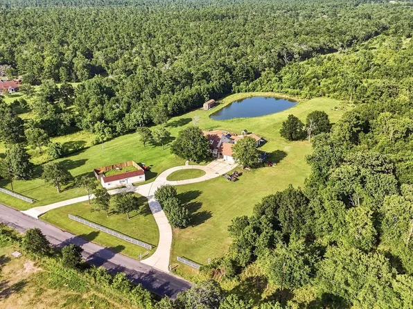 144 Wood Farm Rd, Huntsville, TX 77320
