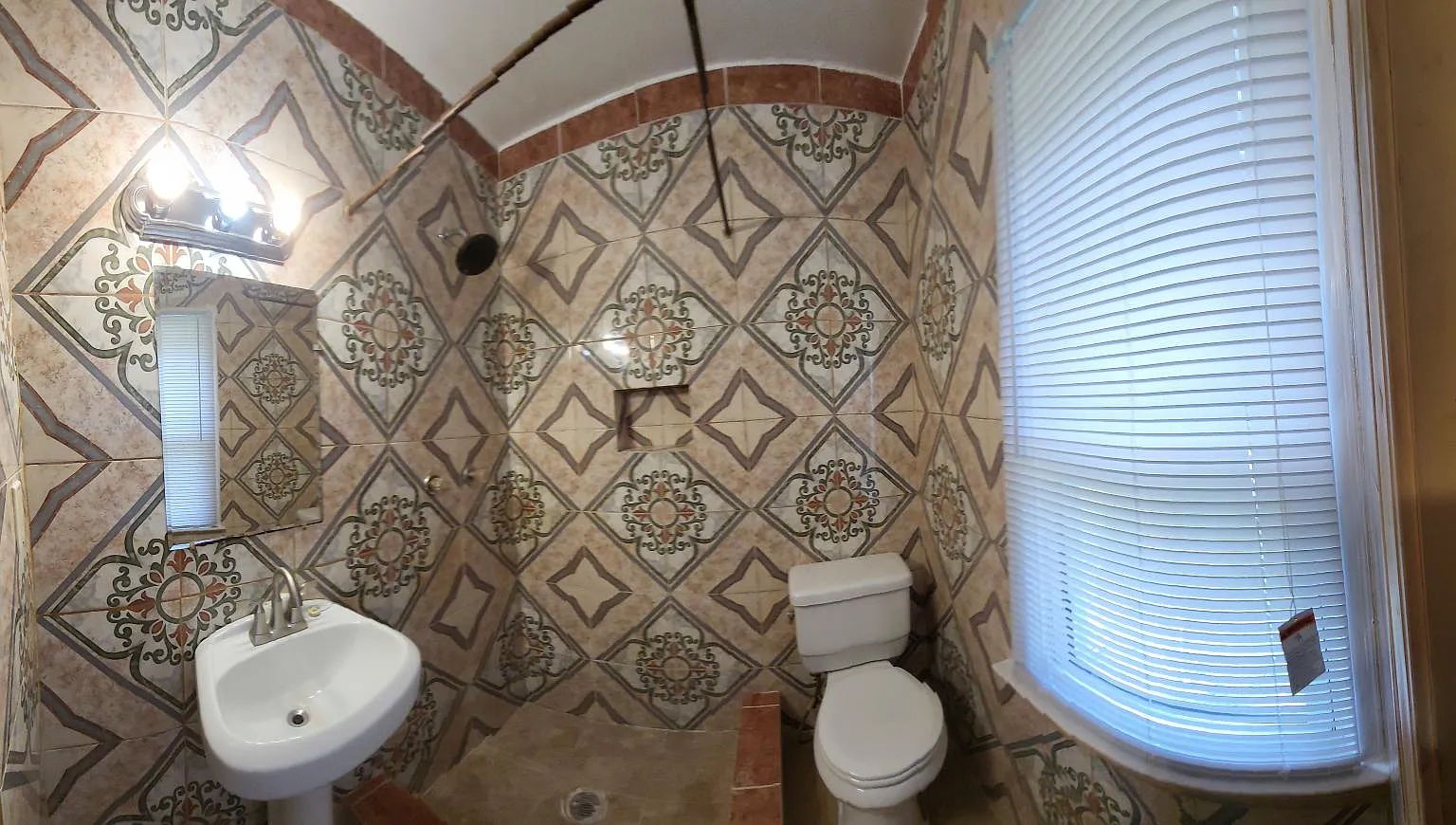 2326 Sewell Mill Rd — Photo 3
