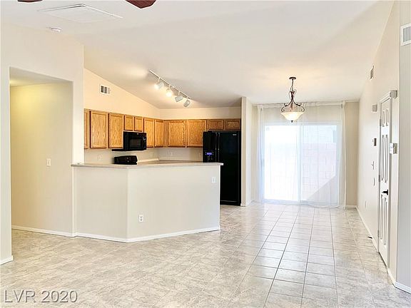 3rd image of 5108 El Pescador Ave