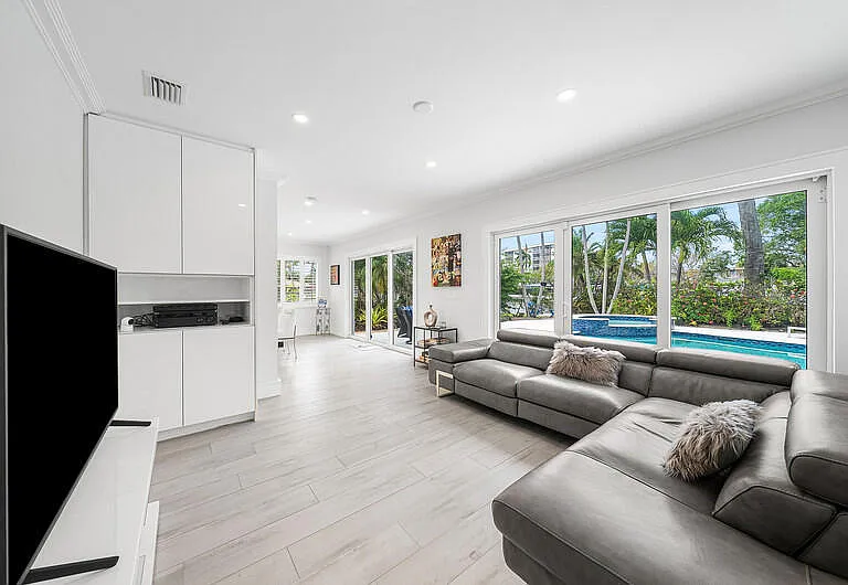 1733 Coral Gardens Dr — Photo 28