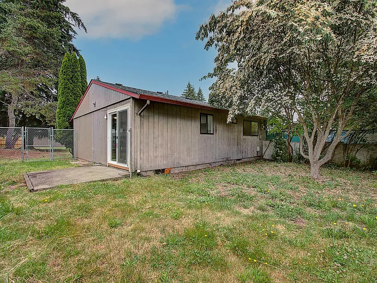 10509-10523 NE 10th St — Photo 17