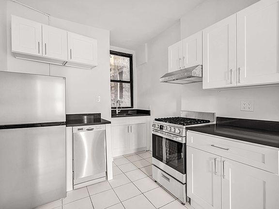 4th image of 7 Morton St APT 9