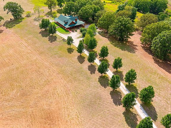 4th image of 2024 Dogwood Tree Road