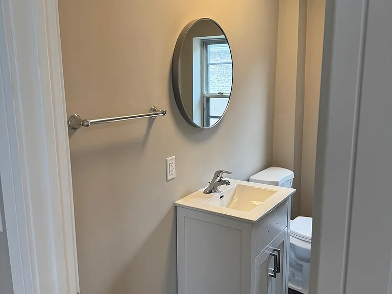 1244 Victoria Ave #2 — Photo 6