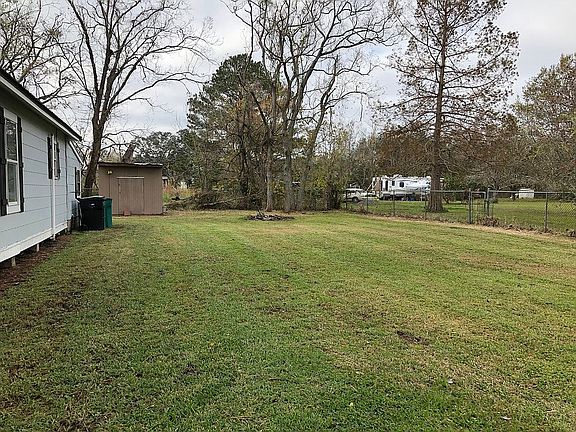 plenty of yard space