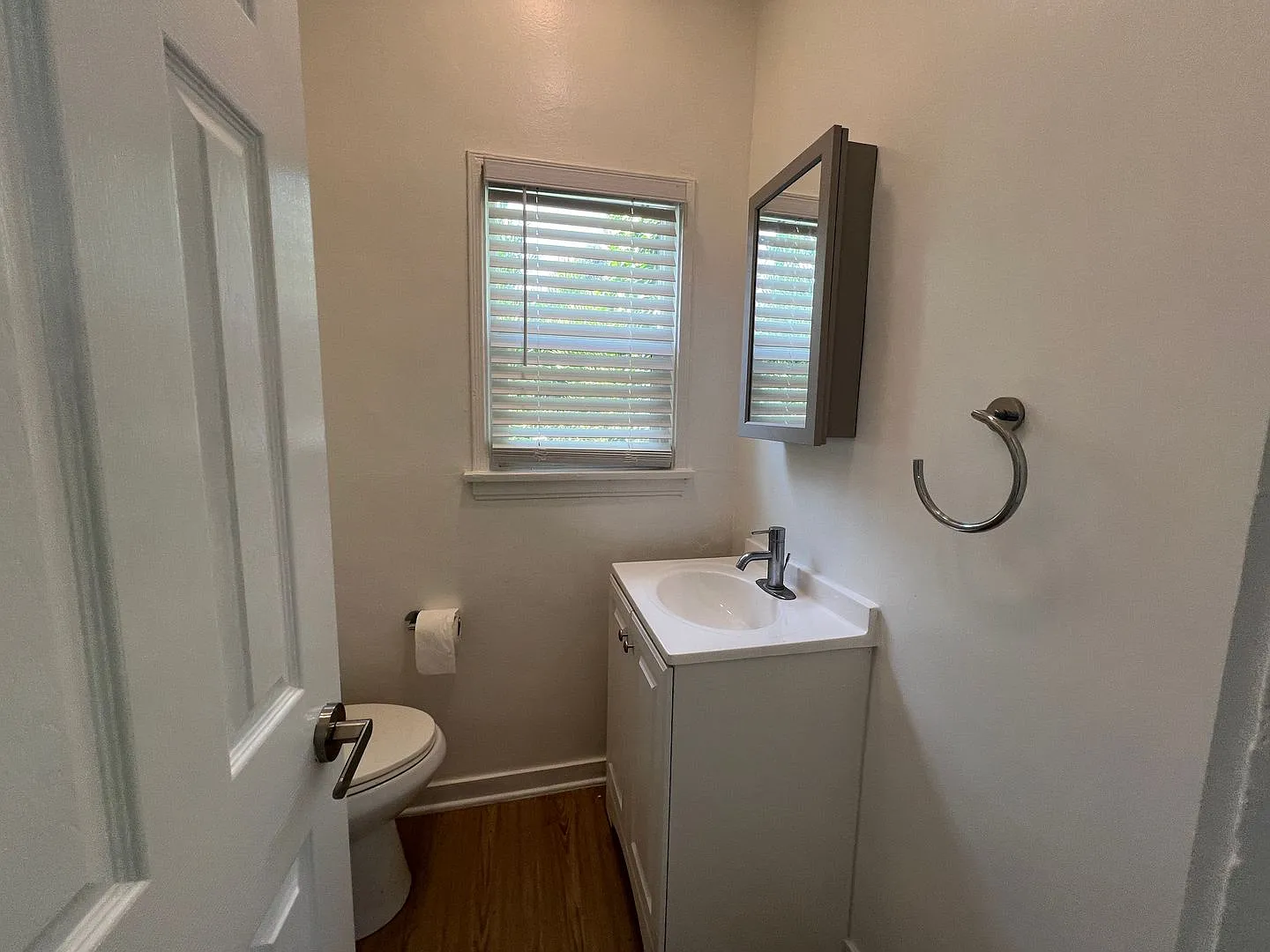 462 N. Ogden Dr. — Photo 3