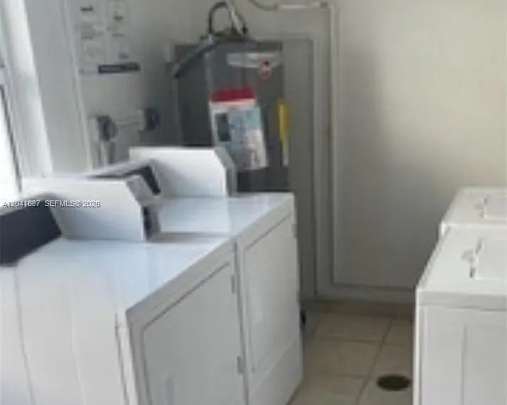 1075 NE Miami Gardens Dr #708 — Photo 16