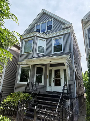 1517 W Oakdale Ave #3 Photo 1