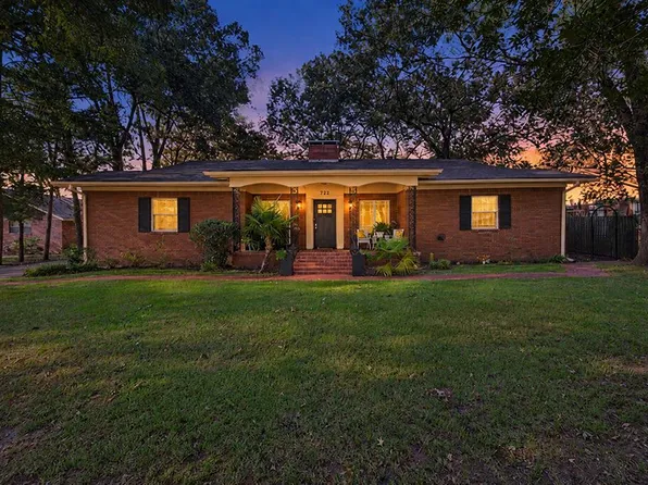 722 W 27th St, Texarkana, TX 75503