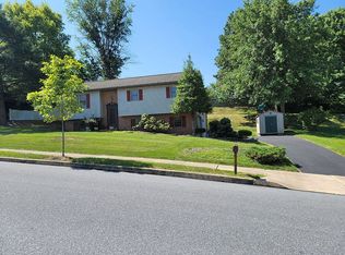 808 S Cedar St, Lititz, PA 17543