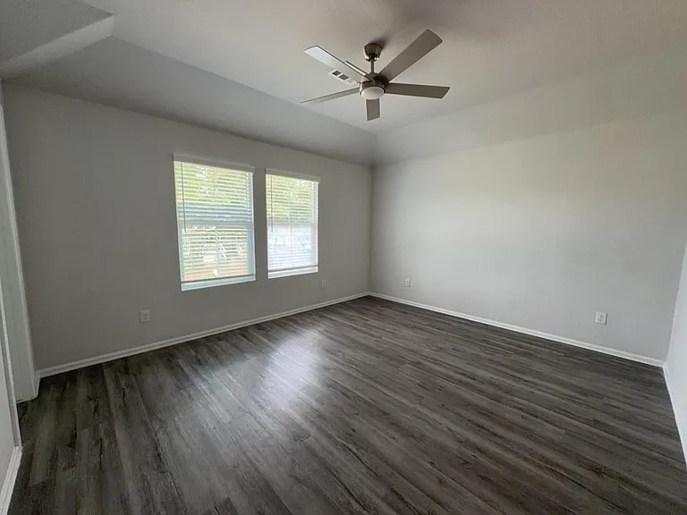 505 Hines Ave #B — Photo 11