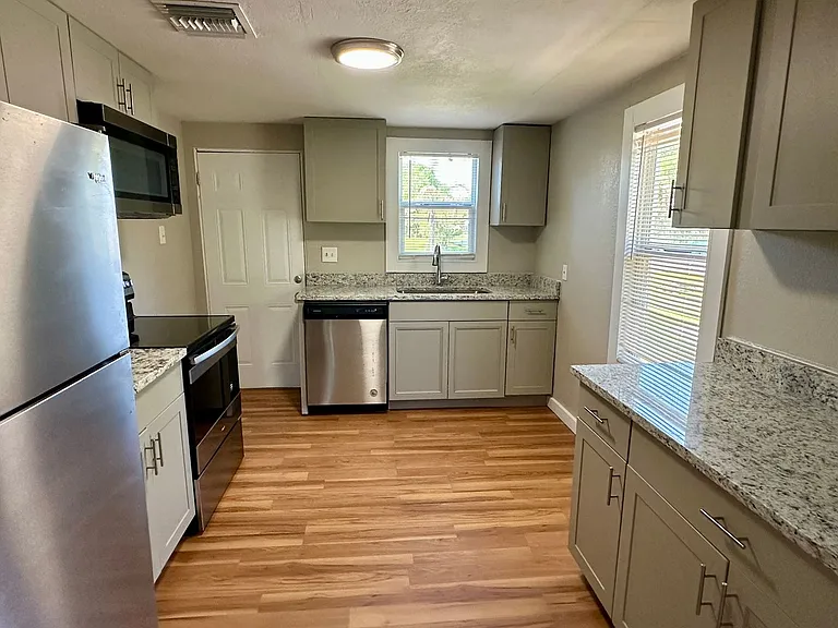 902 Canal Dr — Photo 6