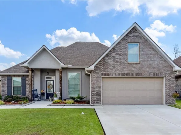 133 Summer Cypress Ln, Belle Chasse, LA 70037
