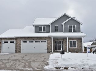 5236 N Haymeadow Ave, Appleton, WI 54913