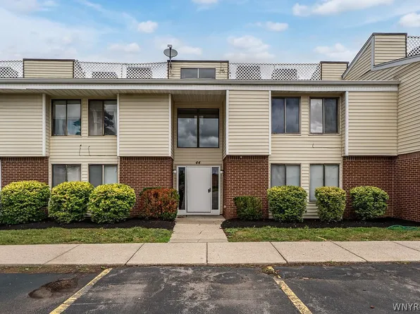44 Bee Hunter Ct Unit B, East Amherst, NY 14051