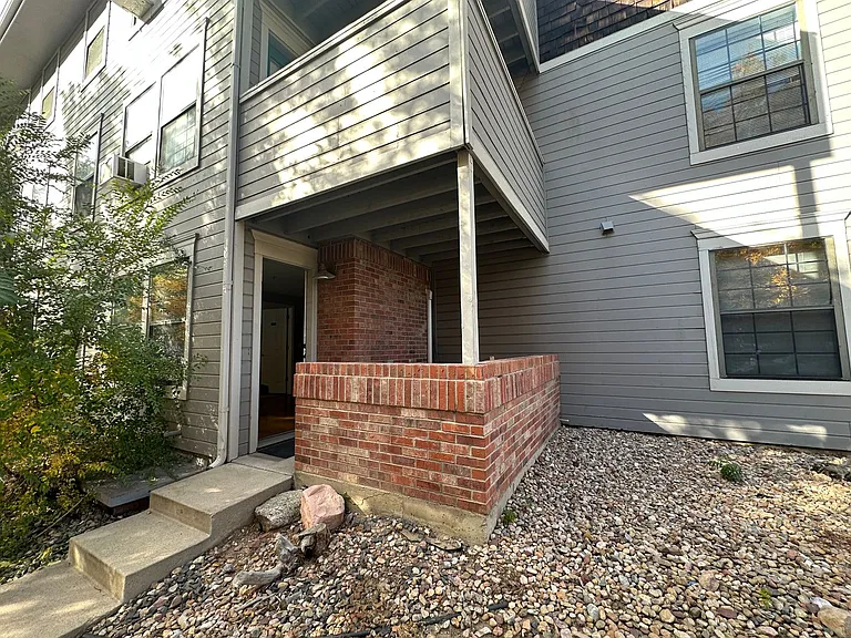 1405 Broadway St #208 — Photo 11