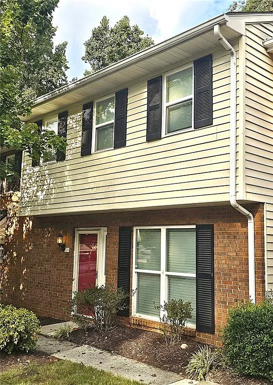 3 bed, 2.5 bath, 1564 sqft, $2,695 — Photo 1