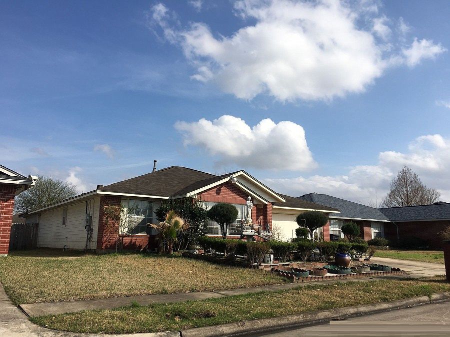 2nd image of 10807 Linden Gate Dr
