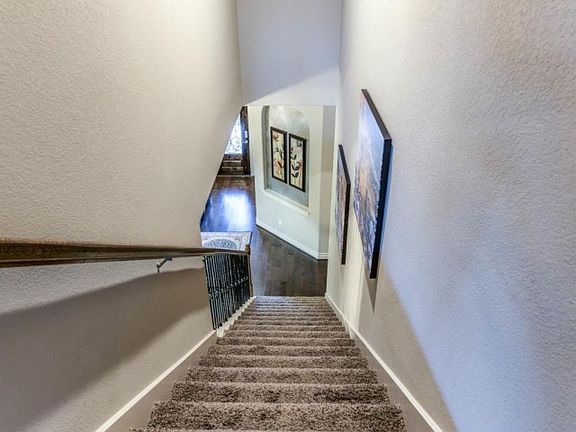 4th image of 25981 Kingshill Dr