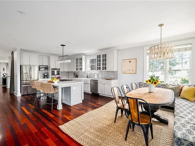 570 Morgan St NE #A — Photo 3