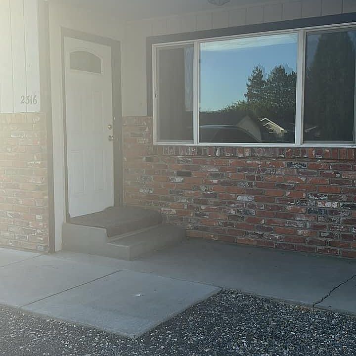 1st image of 2316 W 15th Ave