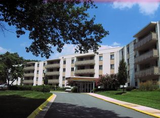 7501 Democracy Blvd APT 428, Bethesda, MD 20817