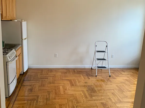 8614 Third Avenue image 2 of 9