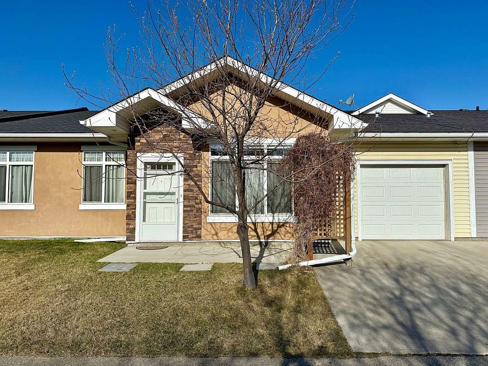 1st image of 304 Sunvale Cres NE