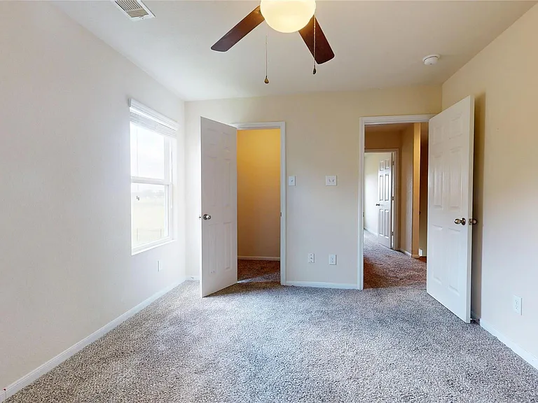 2102 Red Cedar Trl — Photo 40