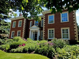 2 S Washington Cir, Hinsdale, IL