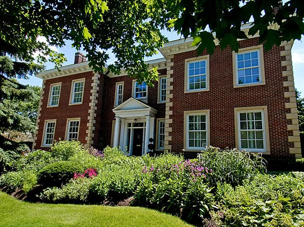 2 S Washington Cir, Hinsdale, IL 60521