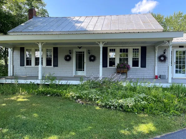 54 Corinna Road, Saint Albans, ME 04971