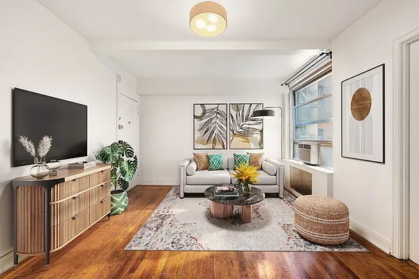 Rented by Coldwell Banker Warburg | media 9