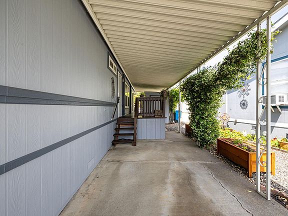 4th image of 4692 Circle Drive