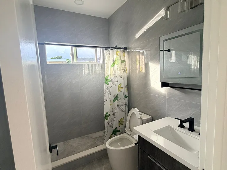 1266 Kanewai St — Photo 1