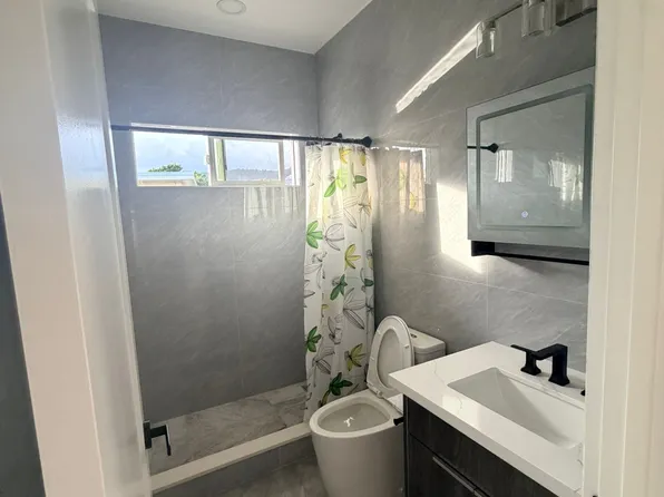 1266 Kanewai St, Honolulu, HI 96816