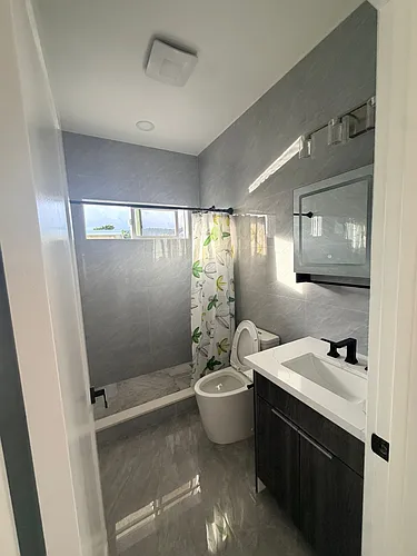 1266 Kanewai St Photo 1